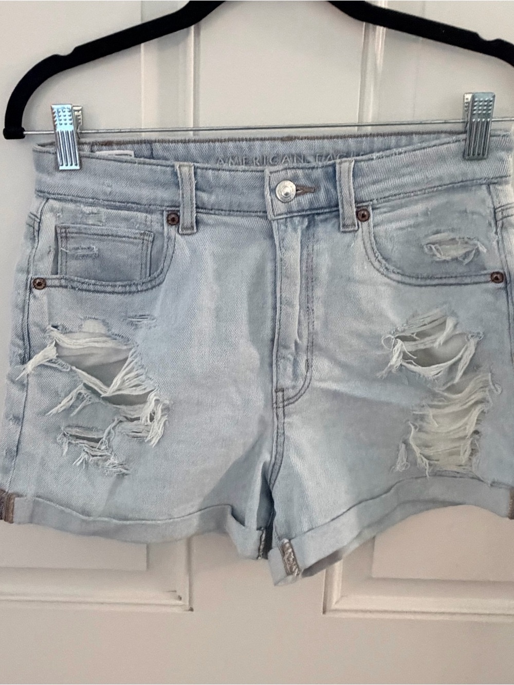 American Eagle Shorts 6 | NWT Light Wash Distressed Denim